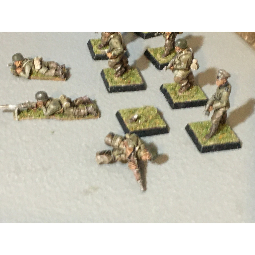 A30867 UNKNOWN METAL MINIATURES SOLDIERS INFANTRY WWII? WWI? TABLE TOP WAR GAMES