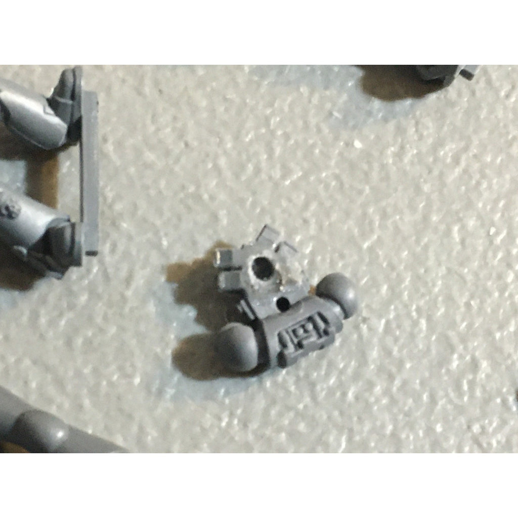 A31130 WARHAMMER 40K SPACE MARINES MIXED LOT INCOMPLETE & BITS + CHAOS