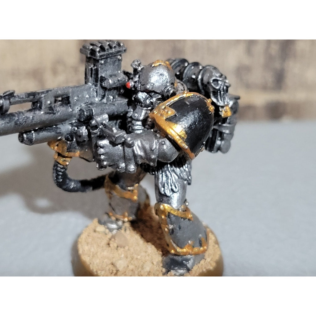 A18002 WARHAMMER 40K CHAOS SPACE MARINES METAL HAVOC PAINTED BASED AUTOCANNON