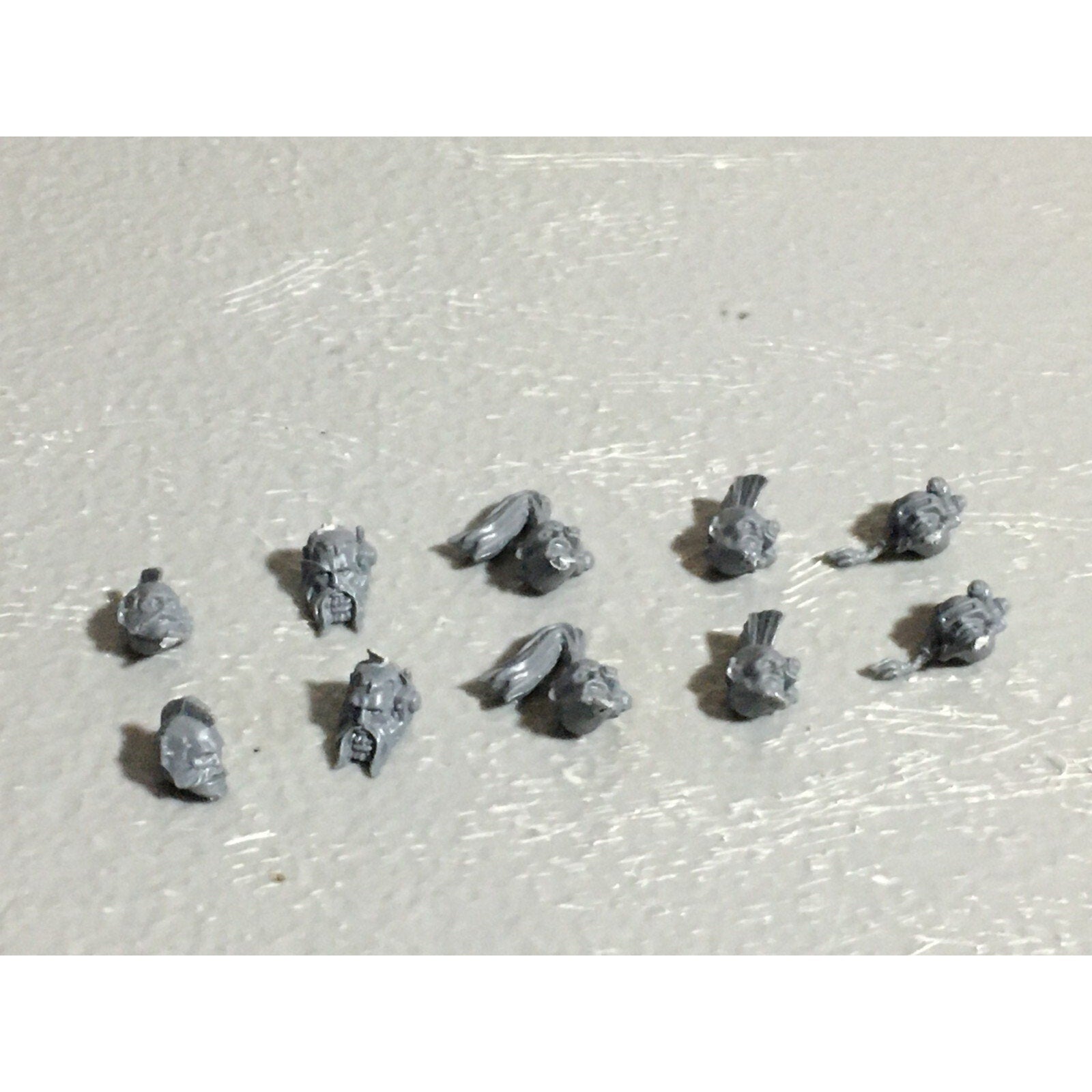 A22550 WARHAMMER 40K SPACE MARINES WOLVES BITS LOT SCOUT HEADS GAMES WORKSHOP GW