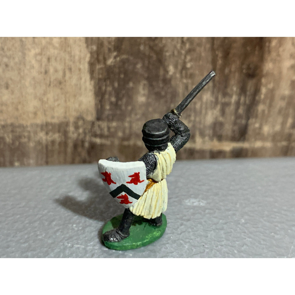 A10015 RAL PARTHA METAL OOP AVALON MAN AT ARMS SWORD RAISED FULL HELM PAINTED