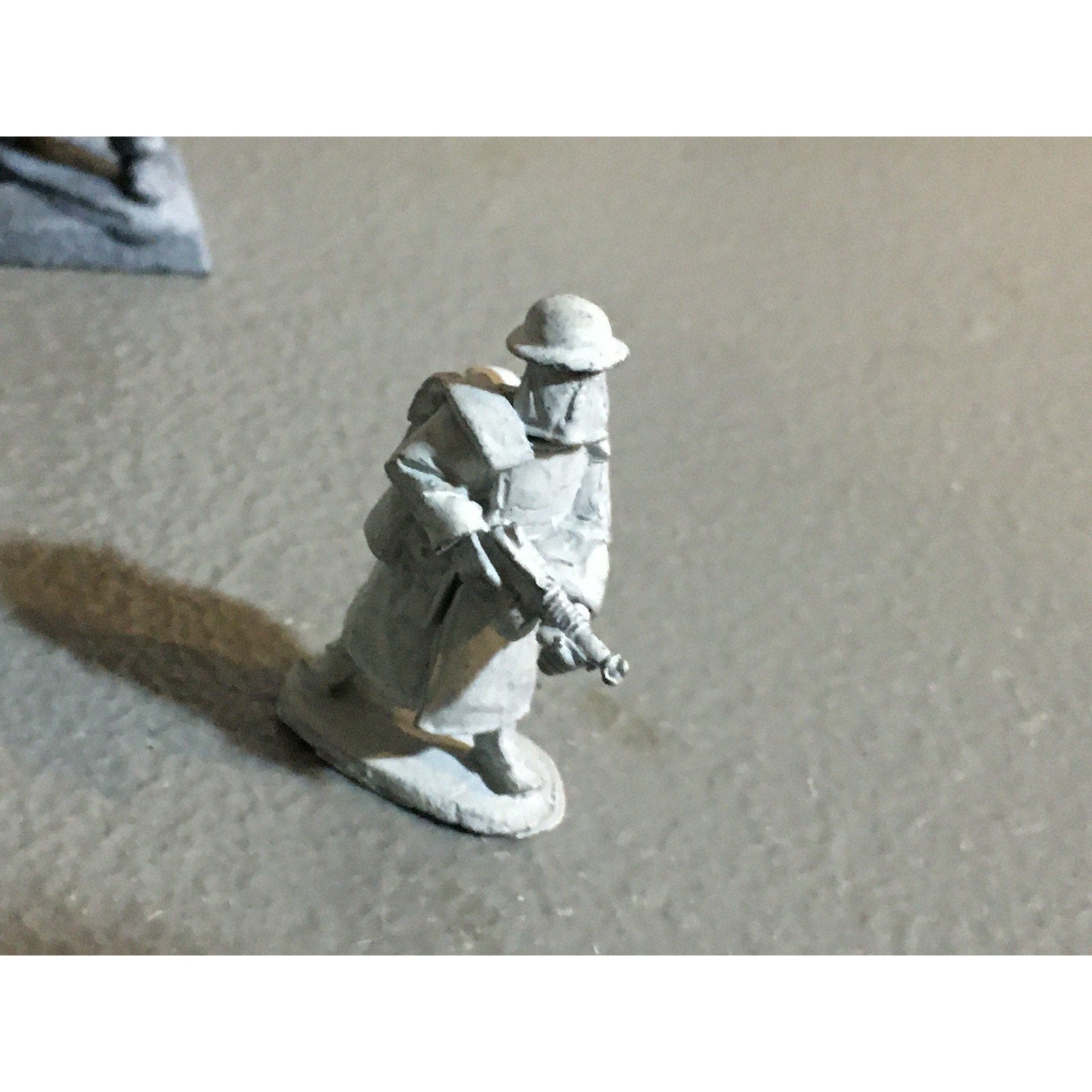 A30868 UNKNOWN METAL MINIATURES SOLDIERS INFANTRY WWII? WWI? TABLE TOP WAR GAMES