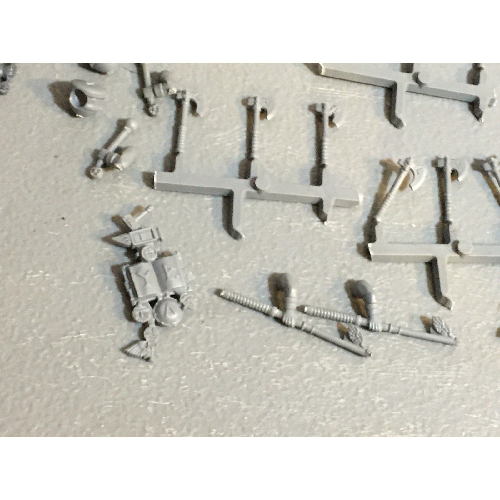 A33598 WARHAMMER FANTASY OLD WORLD DWARVES DWARFS BITS LOT BANNER AXE DRUM GW