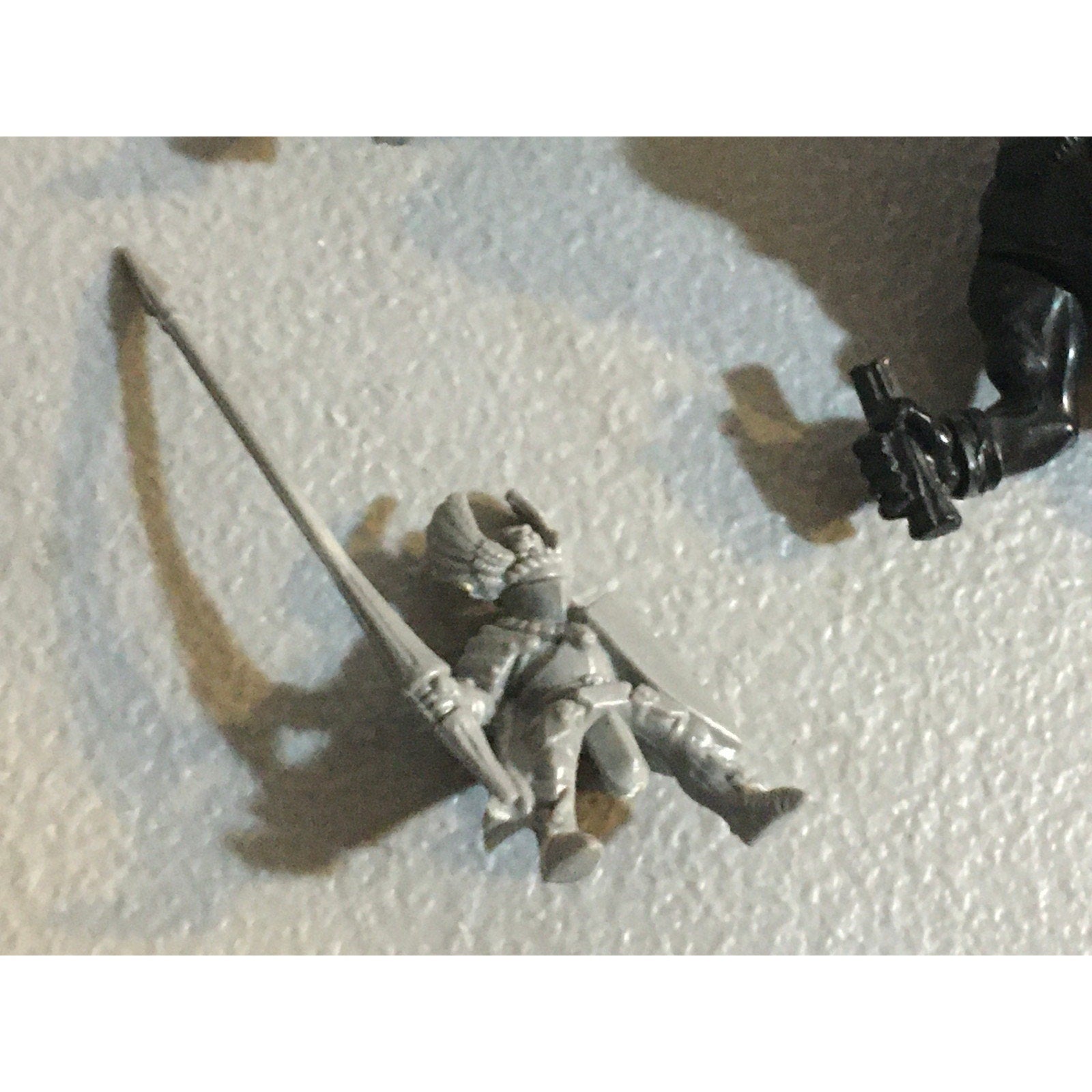 A31465 MILTON BRADLEY BATTLE MASTERS WARHAMMER CHAOS THUG ARCHER & INCOMPLETE