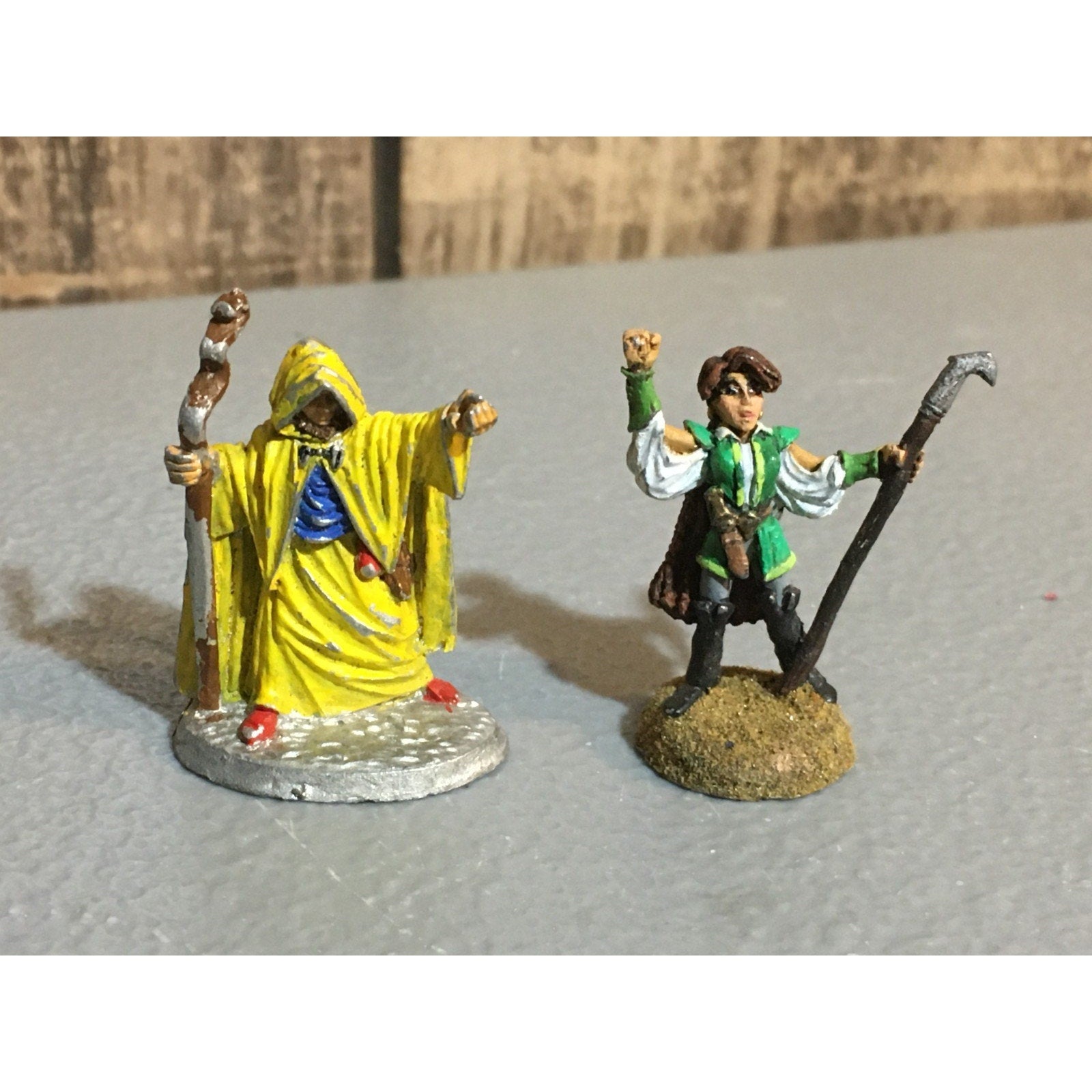 A24864 UNBRANDED METAL TABLETOP OLD OOP D&D FANTASY MAGES WIZARDS MINIATURES