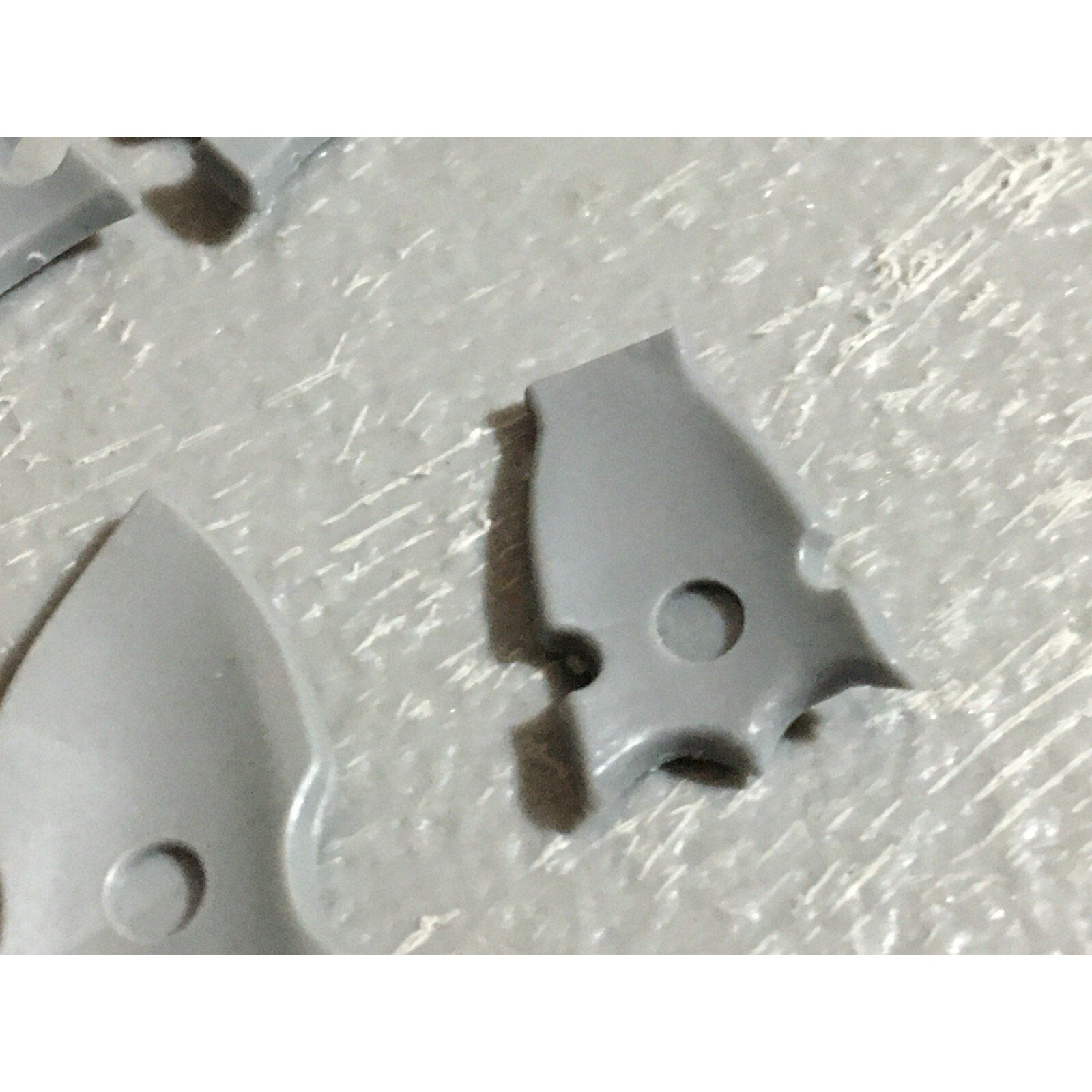 A22246 WARHAMMER FANTASY CHAOS MORTALS BITS LOT WARRIORS KNIGHTS SHIELDS GW OOP