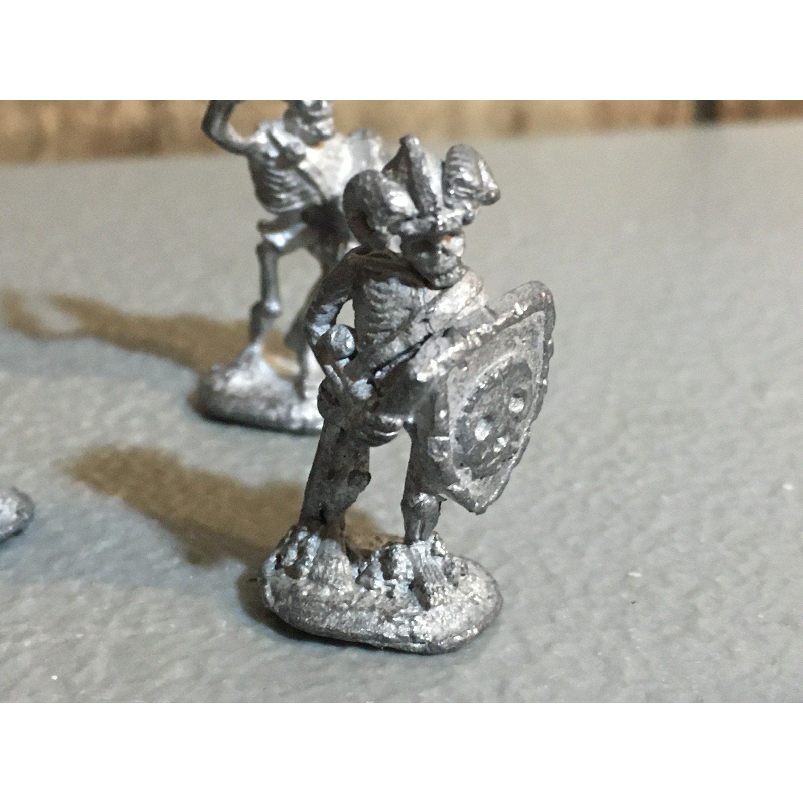 A34010 GRENADIER MINIATURES METAL FANTASY SKELETON LOT UNDEAD WARRIOR TABLETOP