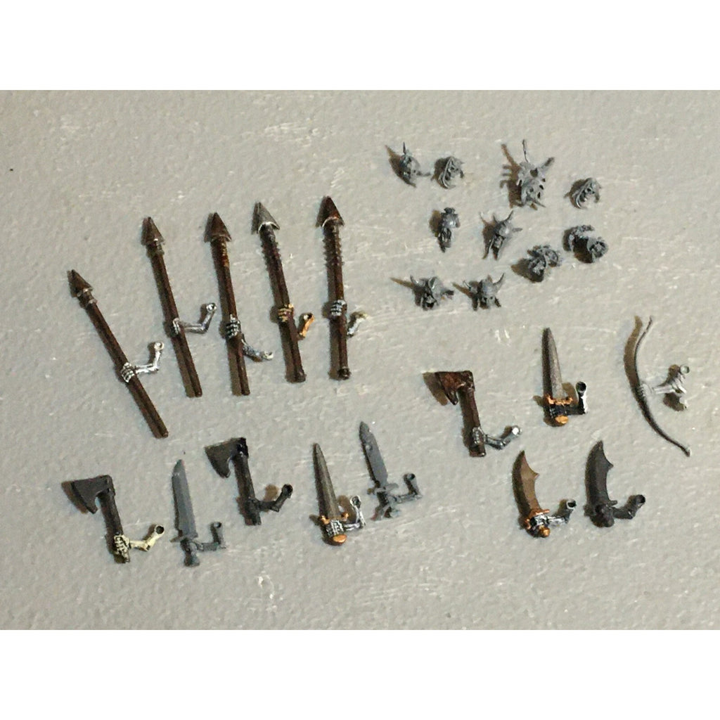 A23229 WARHAMMER FANTASY UNDEAD VAMPIRE COUNTS BITS LOT SKELETON ARMS HEADS GW