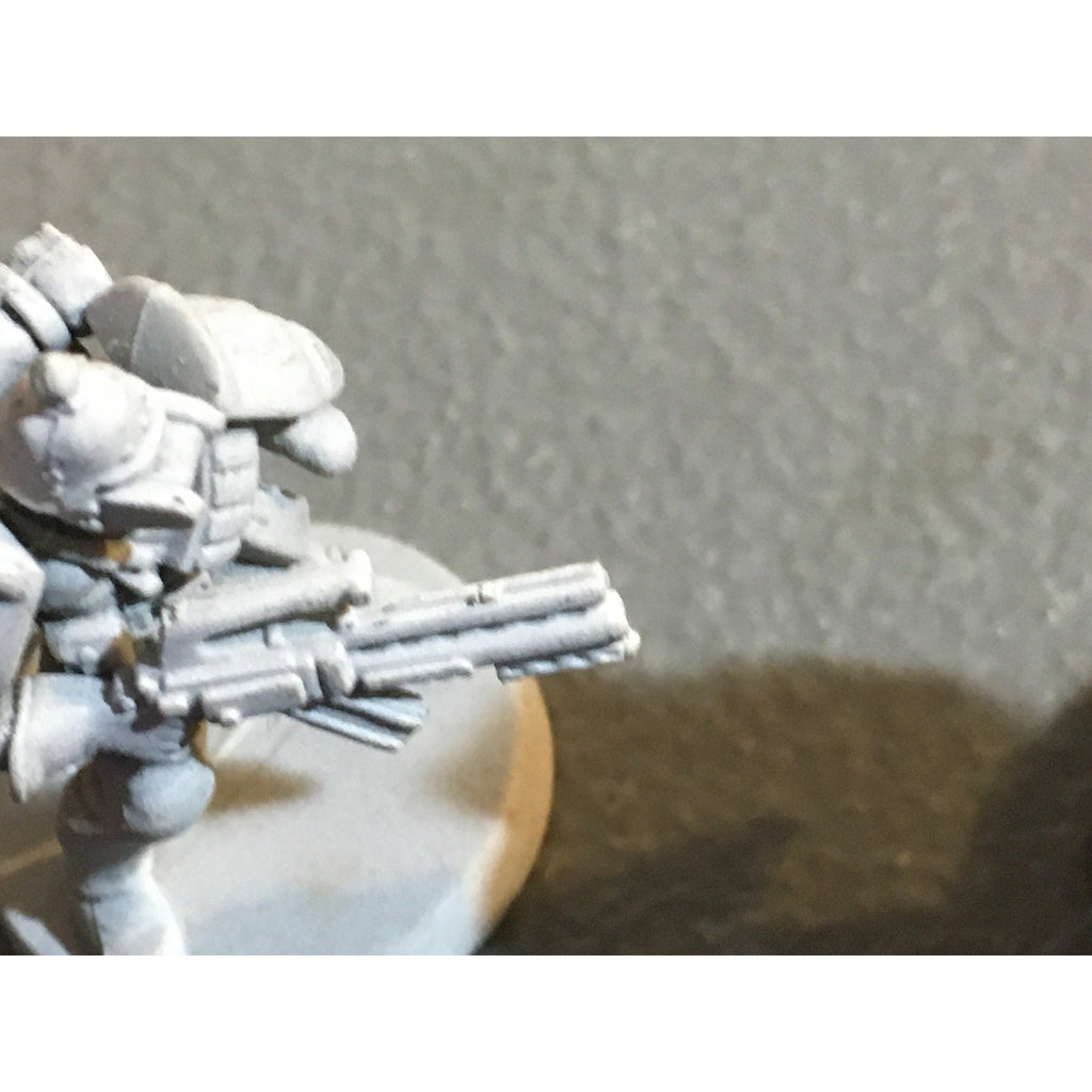 A30064 UNKNOWN TABLE TOP SCI-FI POWER ARMOR SOLDIERS 9 PK MISS 1 ARM WAR GAMES