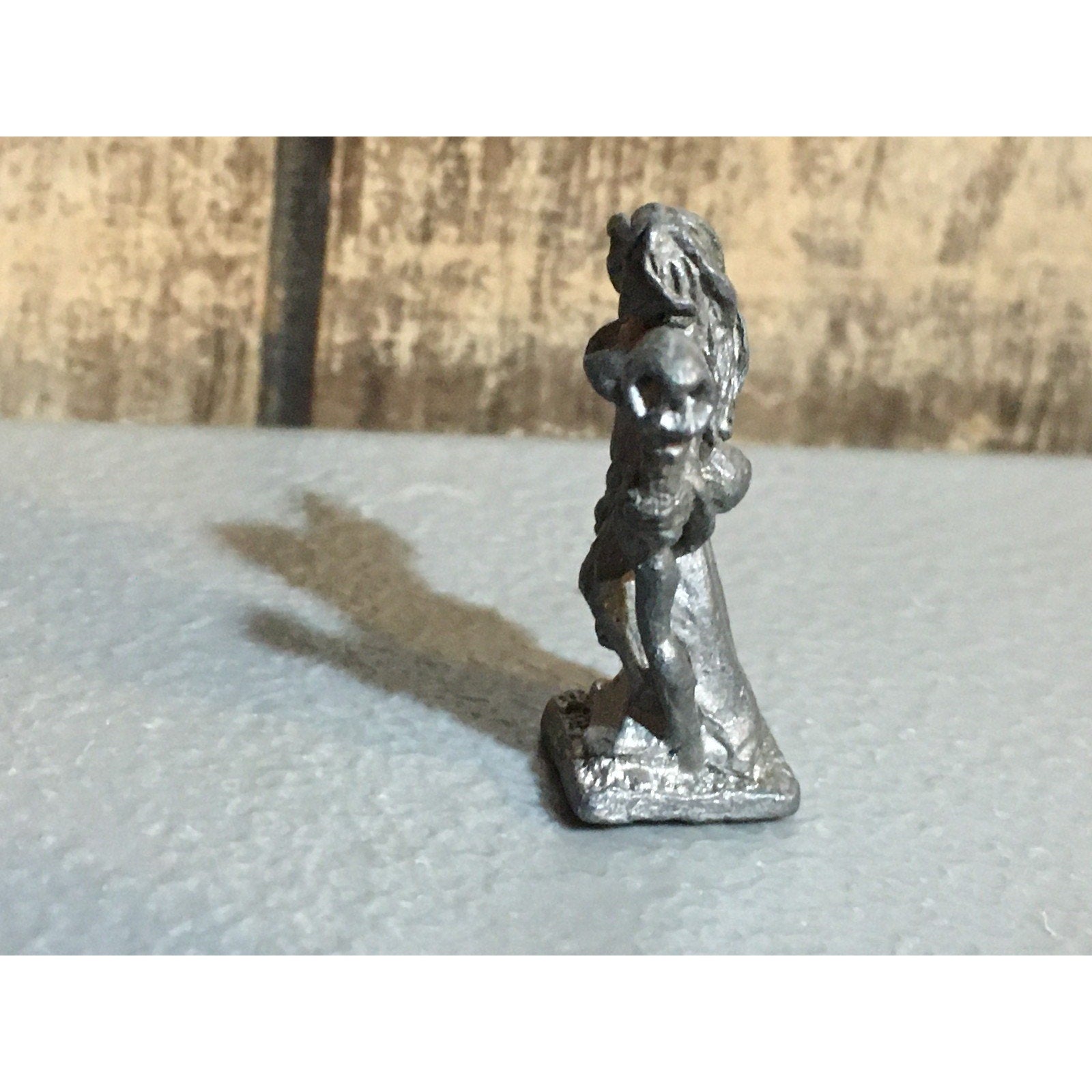 A32076 HERITAGE MINIATURES 1206C FEMALE MAGIC USER FANTASY TABLE TOP WAR GAMES