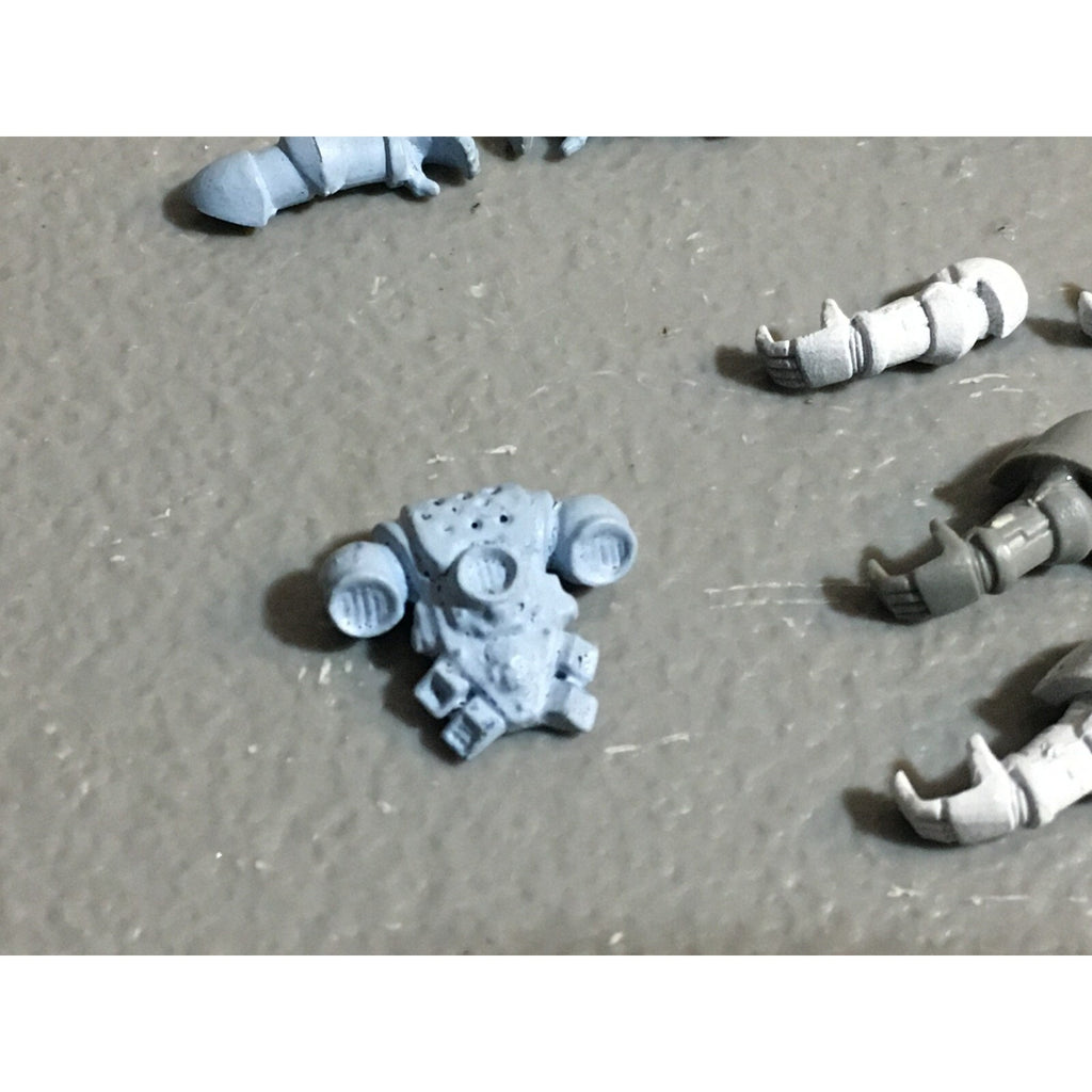 A22963 WARHAMMER 40K SPACE MARINES BITS LOT ARMS GAMES WORKSHOP GW