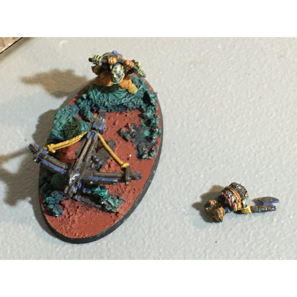 A32475 WARHAMMER FANTASY METAL ORCS GOBLINS SPEAR CHUKKA PAINT BASE