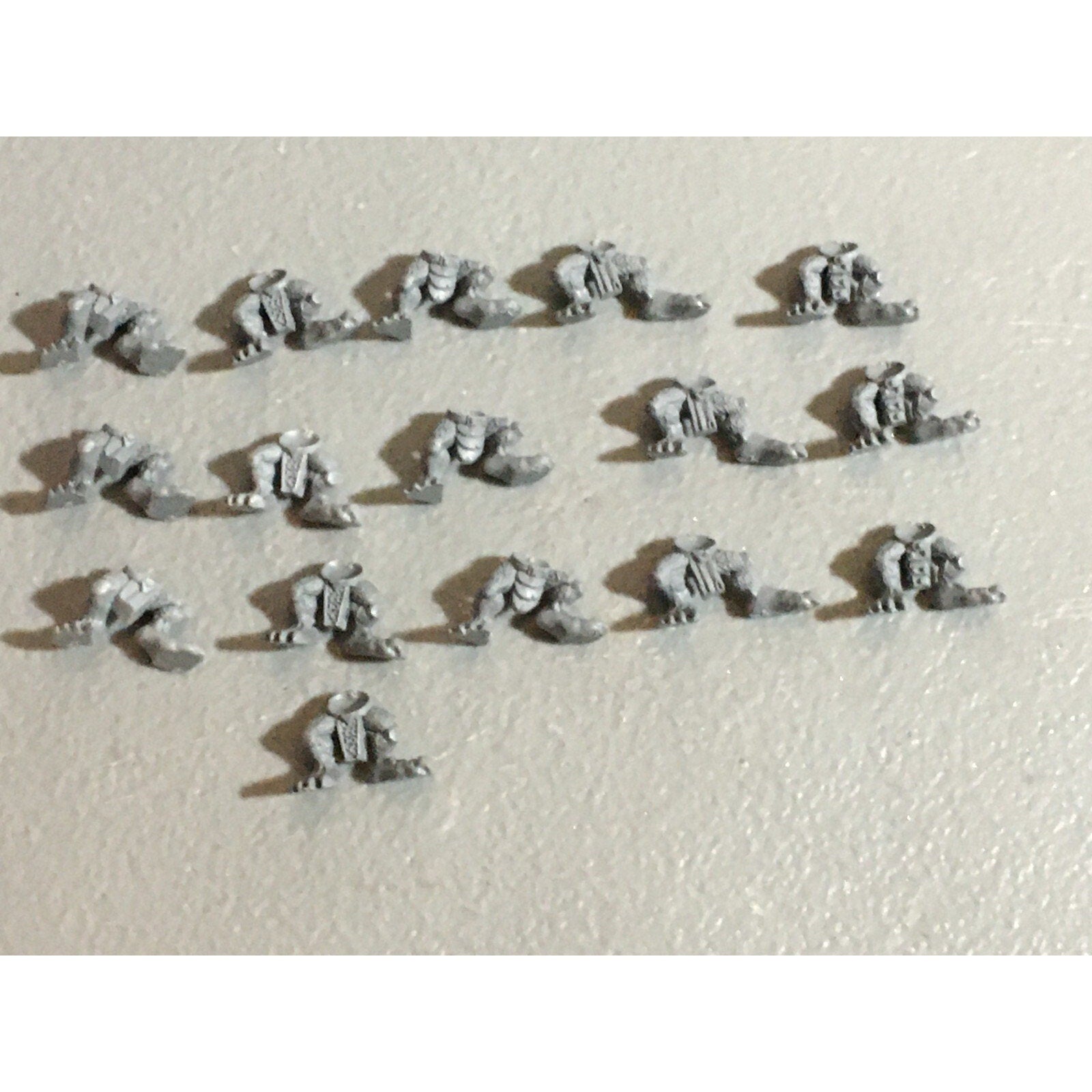 A22301 WARHAMMER FANTASY SKAVEN BITS LOT CLANRAT LEGS GAMES WORKSHOP GW