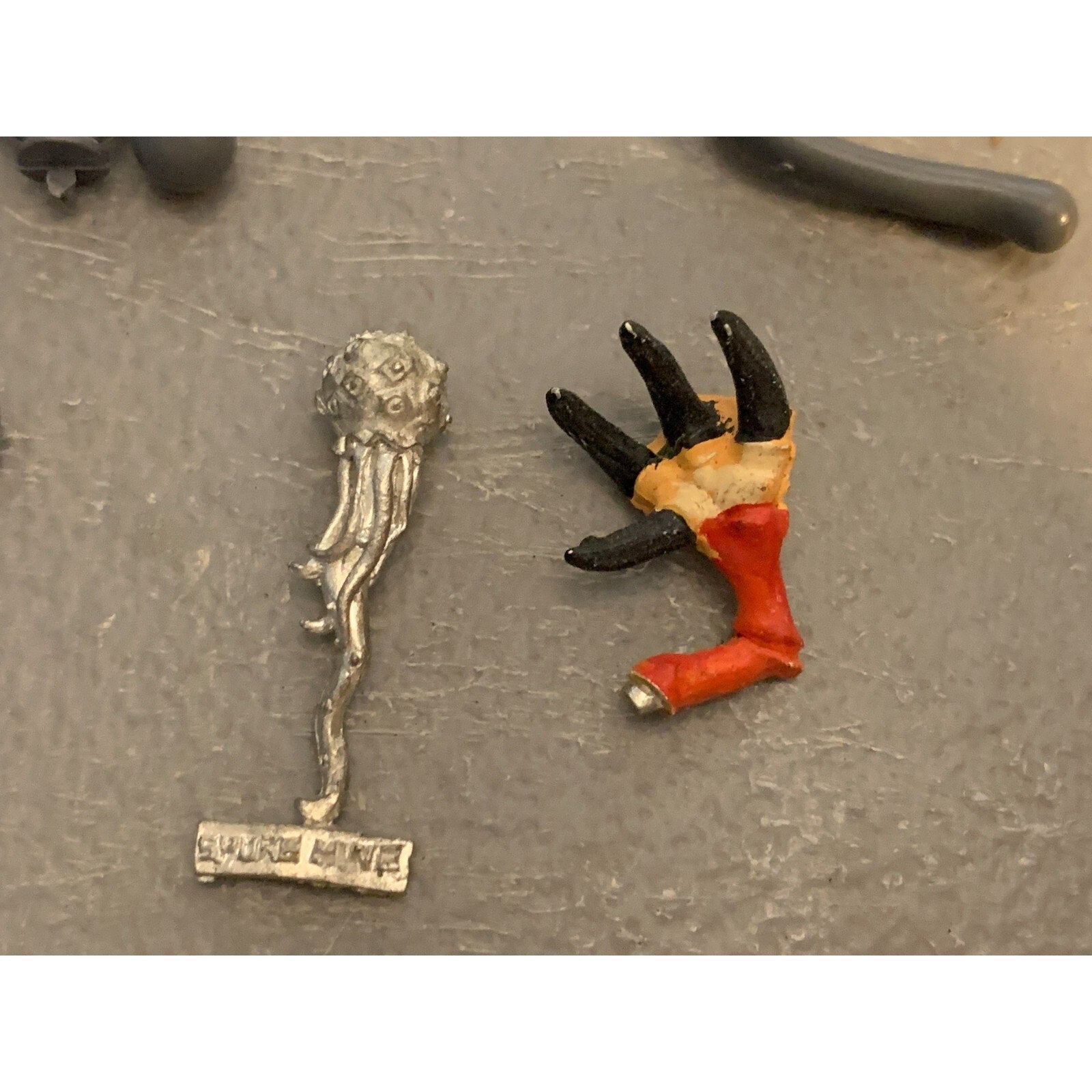 A23286 WARHAMMER 40K TYRANIDS INCOMPLETE BITS LOT SOME METAL OOP GW
