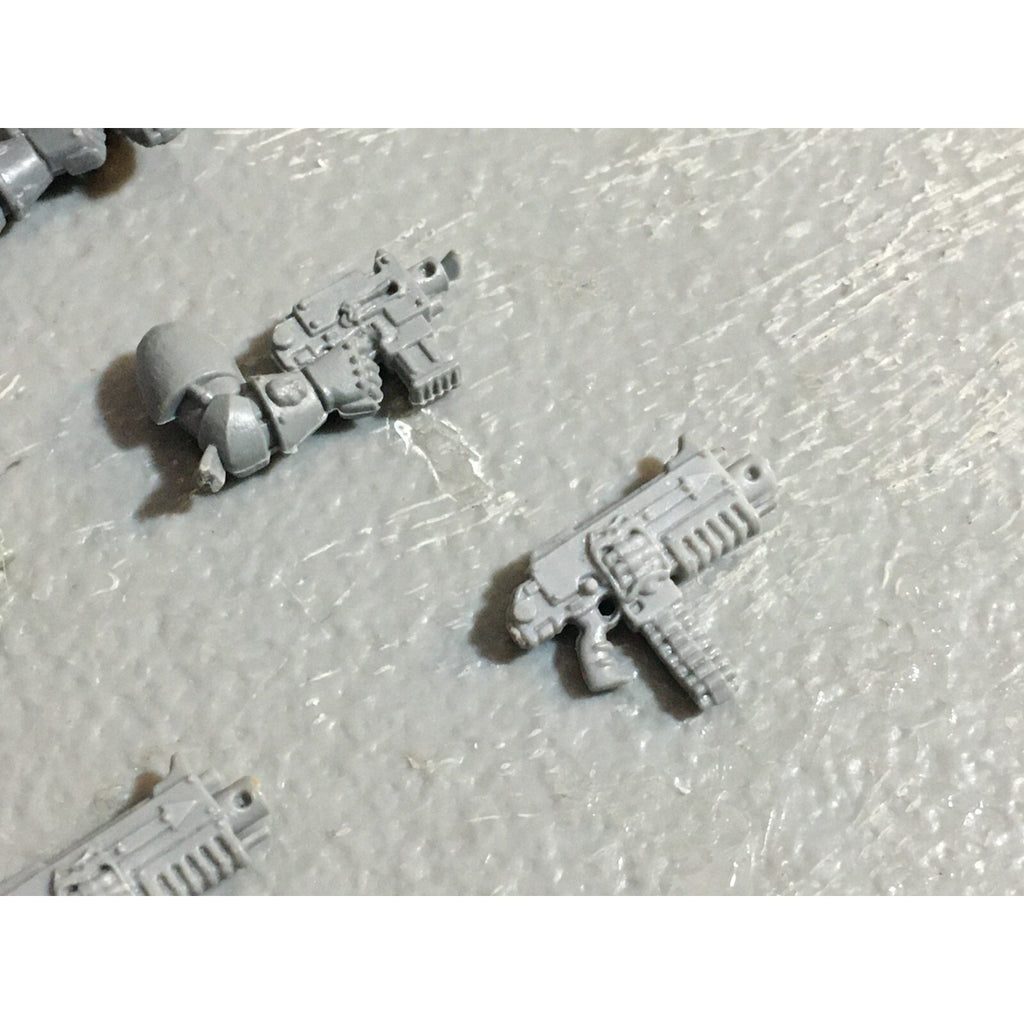 A22976 WARHAMMER 40K CHAOS SPACE MARINES BITS LOT ARMS BOLTERS GAMES WORKSHOP GW