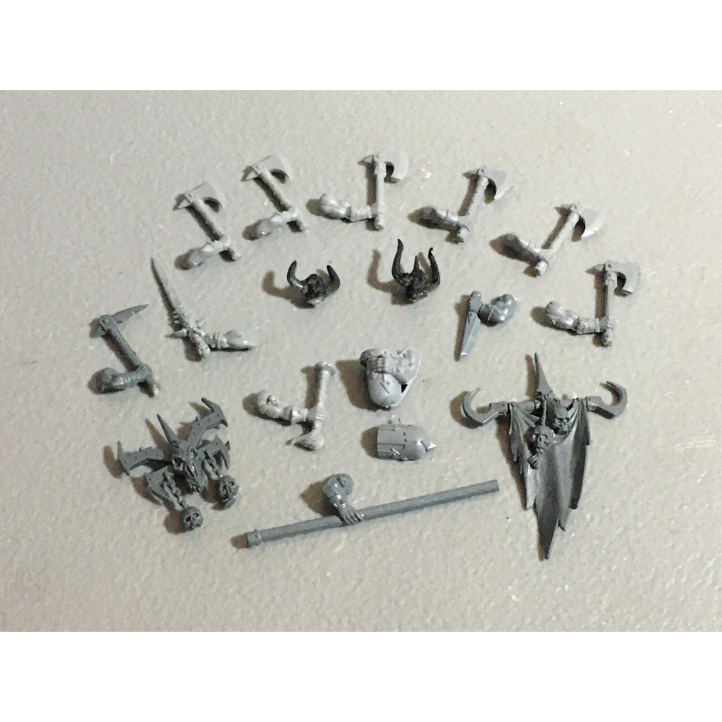 A22185 WARHAMMER FANTASY CHAOS MORTALS BITS LOT MIXED MARAUDER COMMAND & ARMS GW