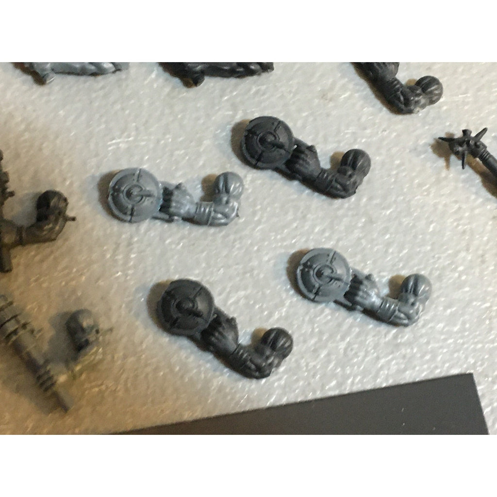 A33569 WARHAMMER 40K SPACE ORKS BITS LOT ARMS BACKPACK GRENADE GW GAMES WORKSHOP